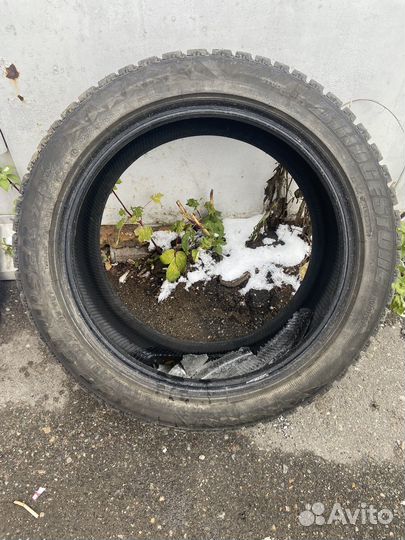 Bridgestone Ice Cruiser 7000 245/45 R18