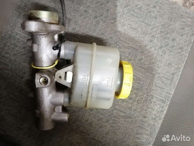 Главный тормозной цилиндр Nissan Pulsar