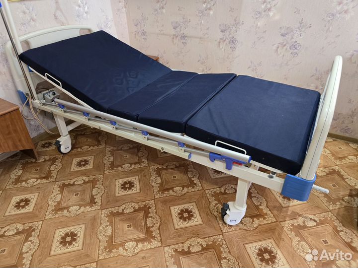 Медицинская кровать для лежачих больных