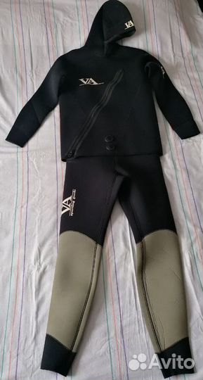 Костюм для подводного плавания