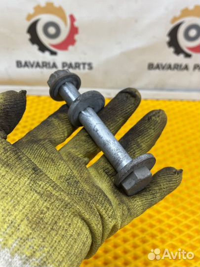 Болт развальный Bmw 7 F01 3.0 N54 2010