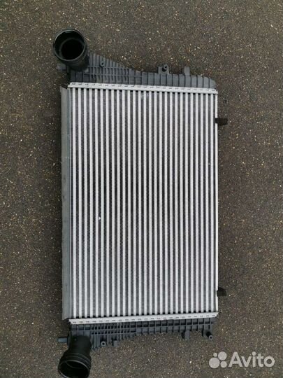 Интеркулер 3C0145805R