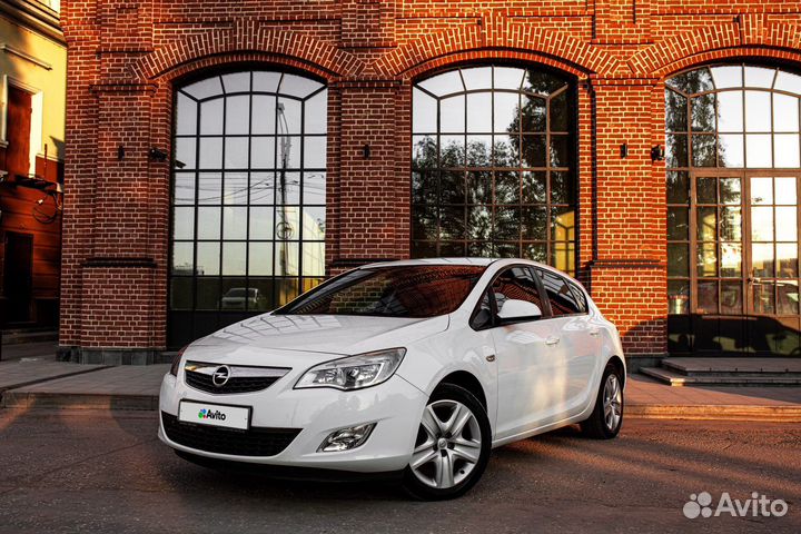 Opel Astra 1.6 AT, 2012, 106 000 км