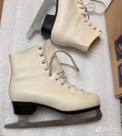 Коньки фигурные женские 40 размер женские