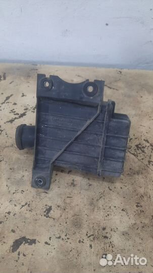 Резонатор воздушного фильтра mazda cx-7