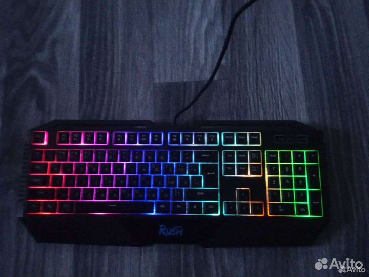 Игровая клавиатура с подсветкой