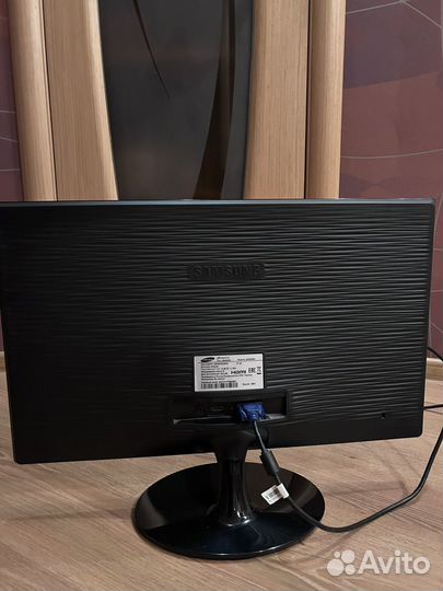 Монитор 24 дюйма Samsung