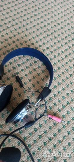 Наушники с микрофоном