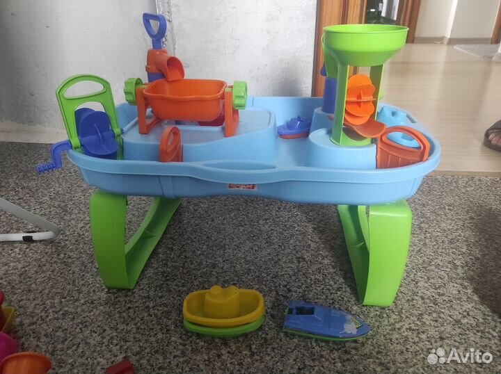 Водный мир для игры в ванной с водой