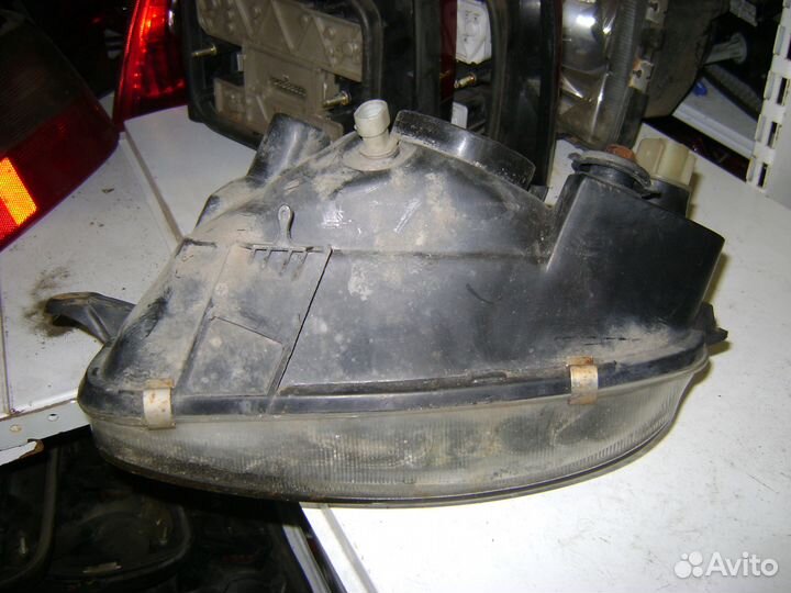 Фара передняя правая Опель Корса Б Opel Corsa B