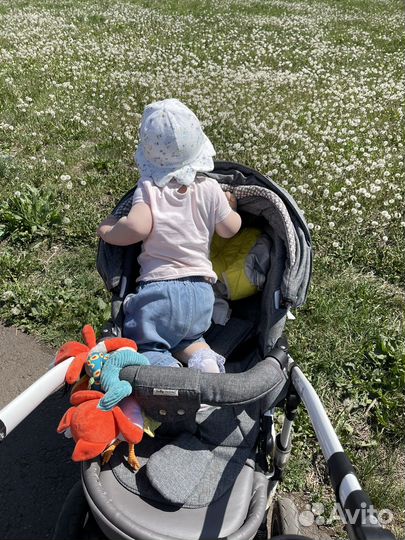Прогулочная коляска