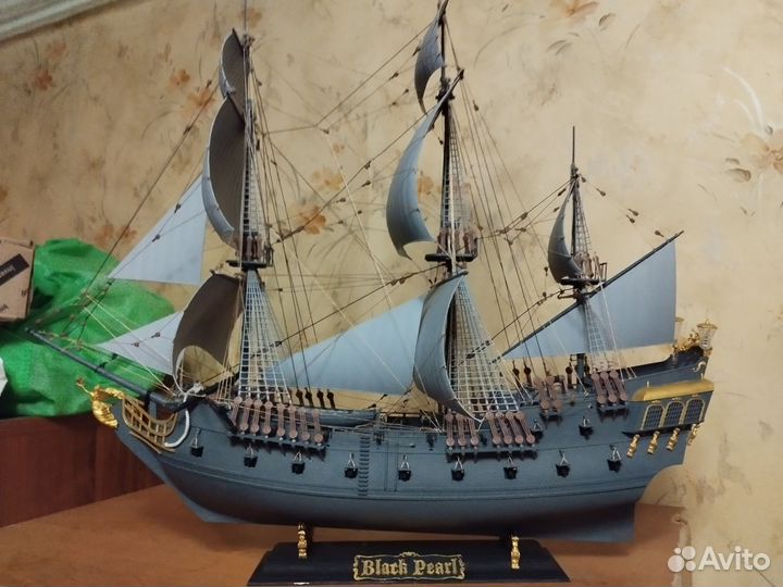 Модель корабля черная жемчужина