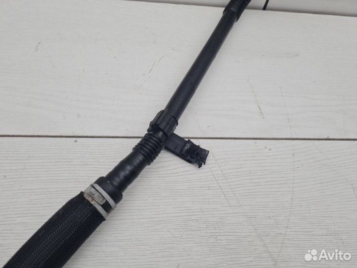 Патрубок охлаждения Peugeot 3008 DV6C 2011