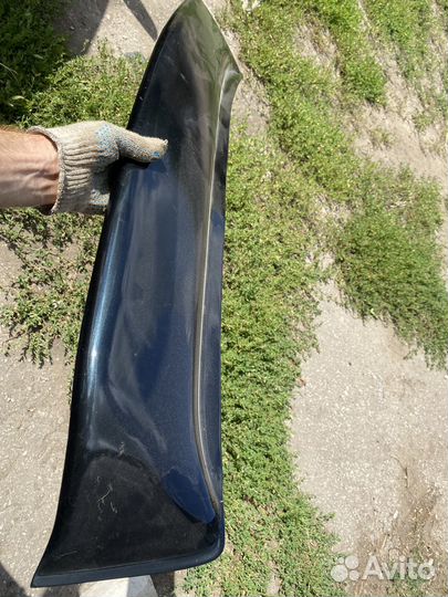 Спйолер на заденее стекло Toyota Chaser 100