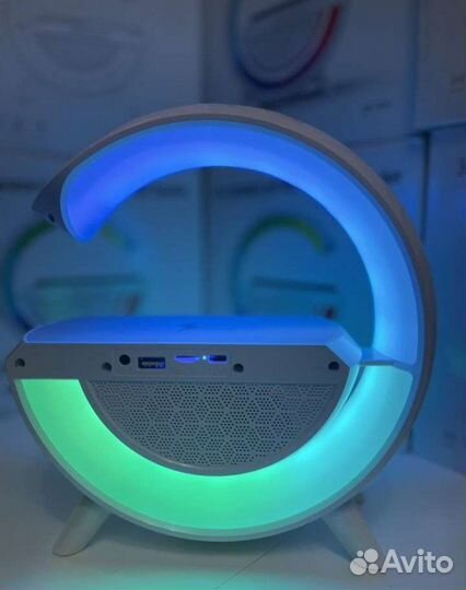 Ночник с беспроводной зарядкой