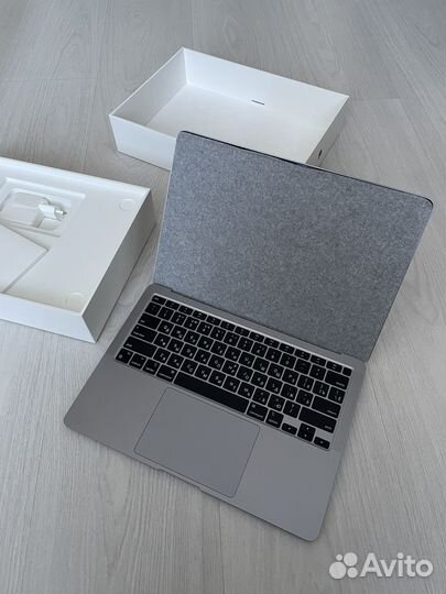 Apple macbook air M1 новый