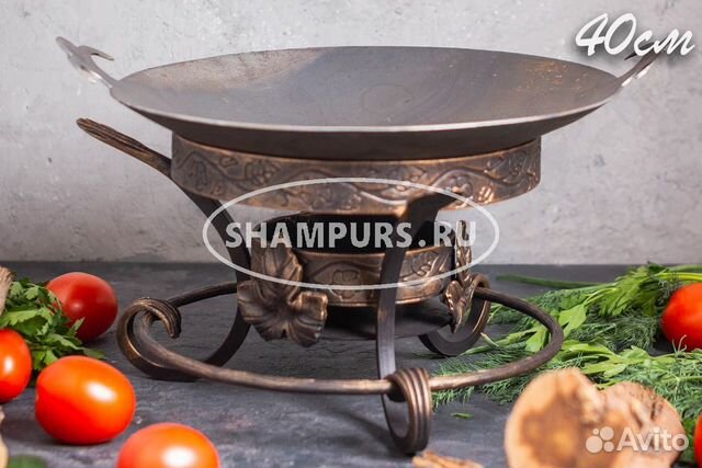 Сковорода Садж из стали 40 см на кованой подставке