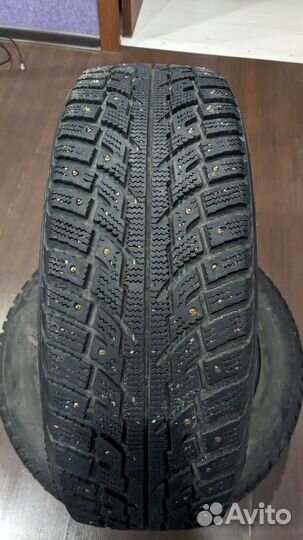 Marshal I'Zen RV Stud KC16 215/60 R17 100T