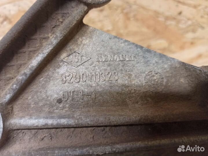 Кронштейн кпп Renault Symbol, Logan, Clio 2