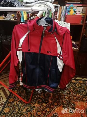Спортивная курточка 38размер