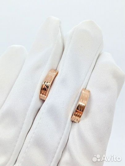 Золотые серьги