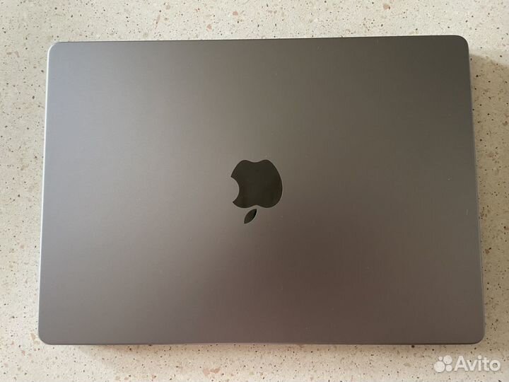 Apple Macbook Pro 14