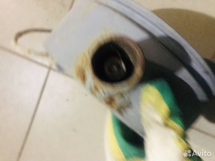 Оголовок металлический для скважины