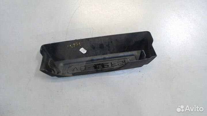 Накладка на двс Audi A8 (D3), 2008