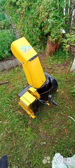 Снегоуборочная приставка к мотоблоку