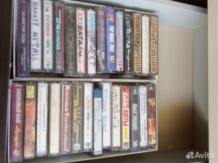 Аудиокассеты с музыкой