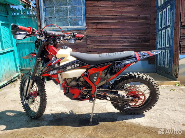 Zuum nc 300 (buster)