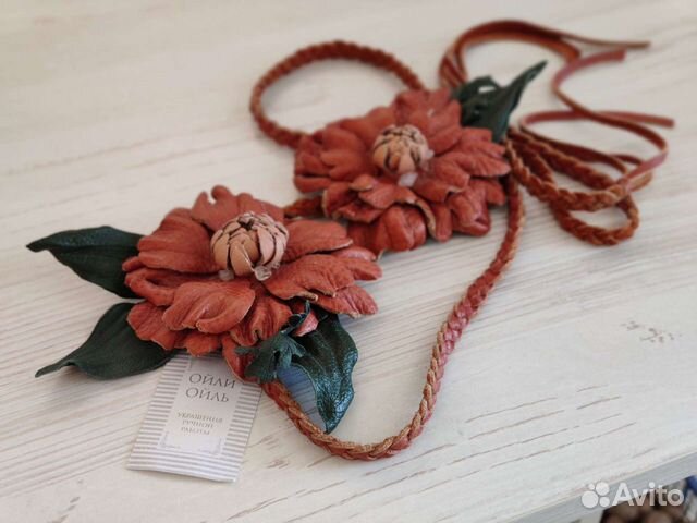 Пояс с цветами ручной работы