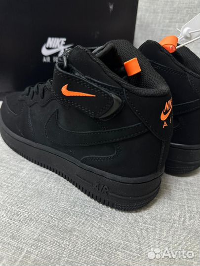 Кроссовки зимние Nike Air Force 1 Mid