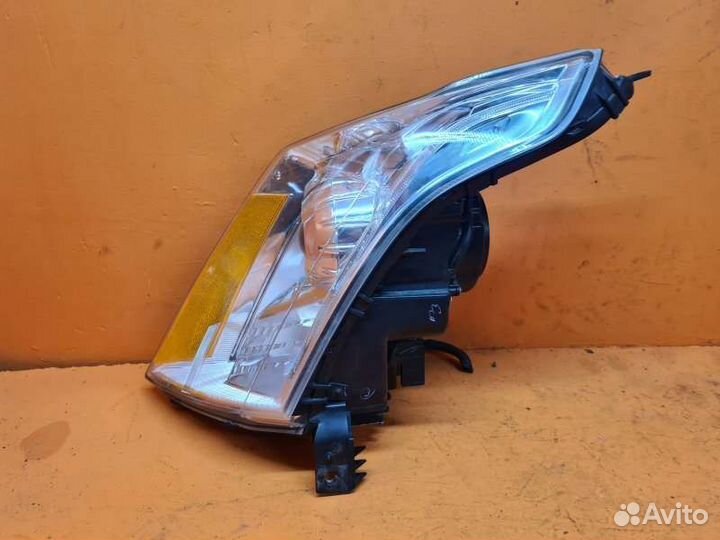 Фара ксеноновая передняя левая Cadillac Srx 3.6