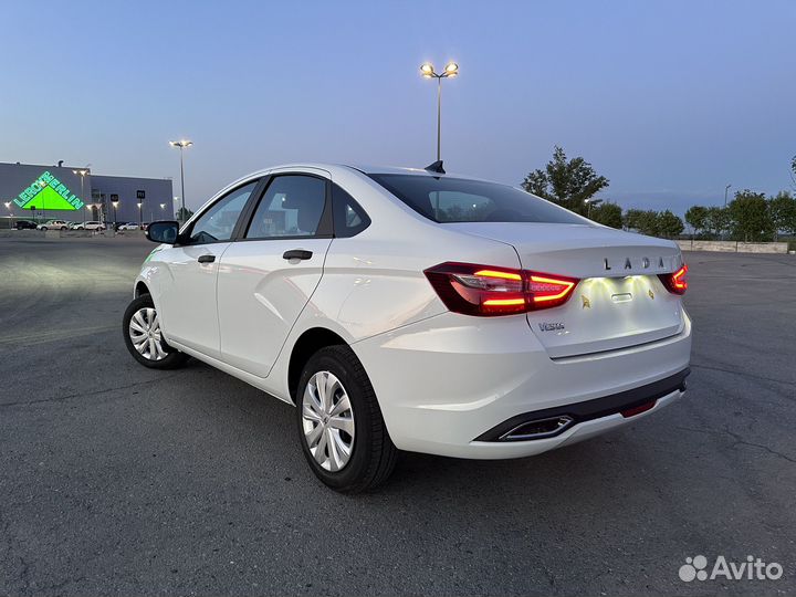 LADA Vesta 1.6 МТ, 2024, 100 км