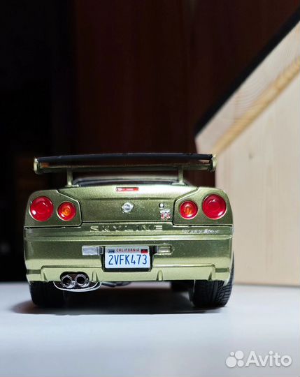 Модель автомобиля 1 24 Nissan GT-R R34,собранная