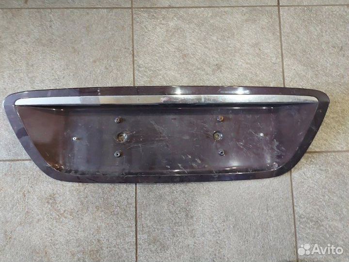 Накладка крышки багажника Mercedes-Benz S Class