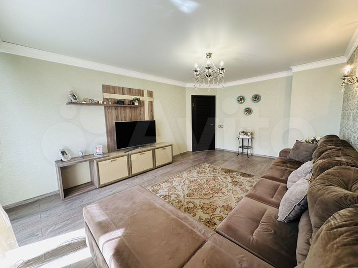 2-к. квартира, 60 м², 5/10 эт.