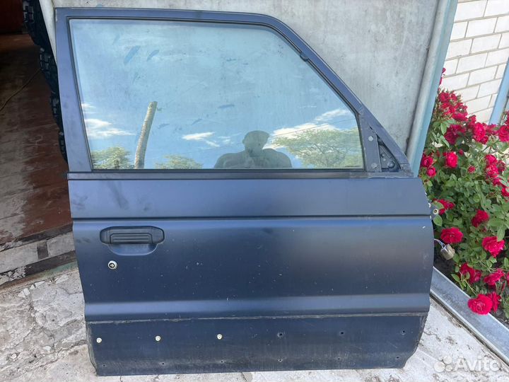 Двери Mitsubishi Pajero2