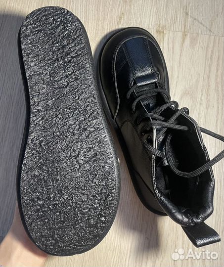 Босоногие ботинки из искусственной кожи