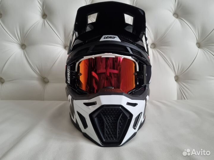 Kpoccoвый шлем Leatt 9.5 V23 + oчкu Velocity 6.5