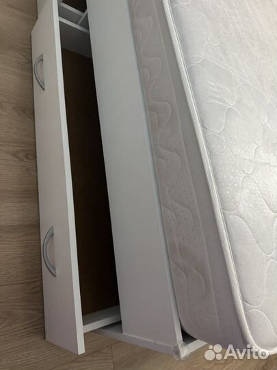 Кровать двухспальная с матрасом бу 160 200