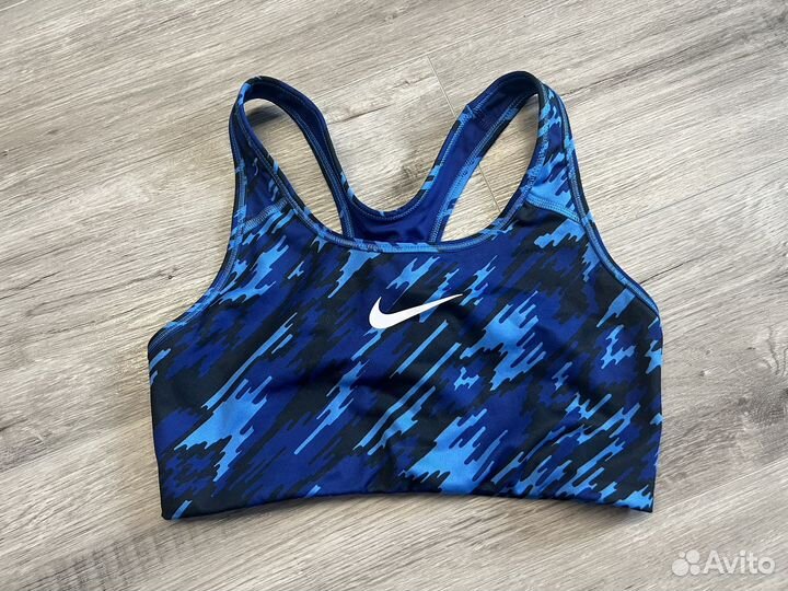 Спортивный топ nike m