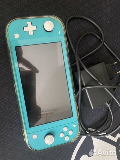 Nintendo switch lite + карта памяти на 128гб