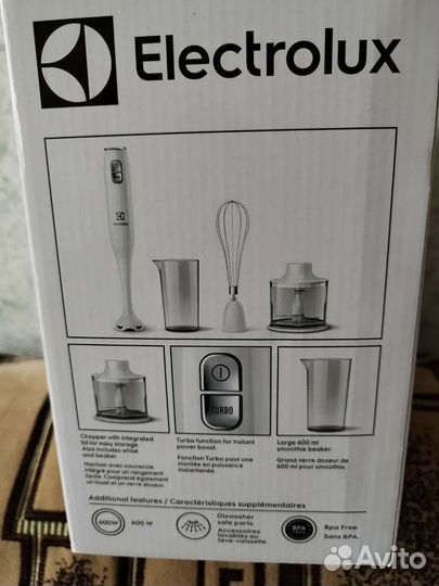 Блендер погружной Electrolux