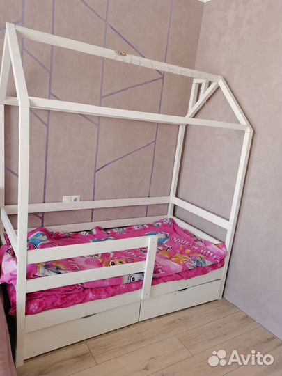 Детская кровать домик с матрасом б/у
