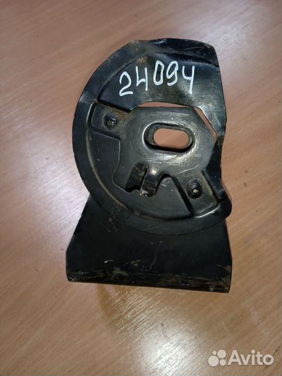 Toyota RAV4 (XA30) lll кронштейн кпп