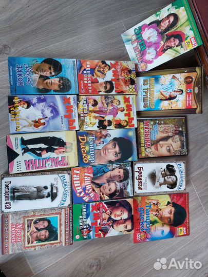 Видео кассеты и видеодискиИндийские фильмы, музыка