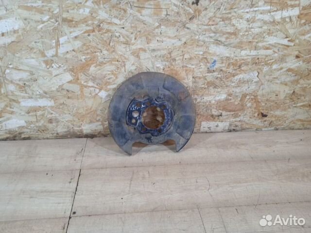 Пыльник тормозного диска задний левый Infiniti M35