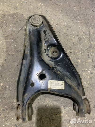 Рычаг подвески левый logan largus